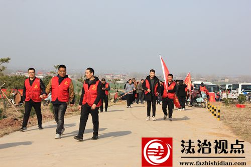 断裂带植树 108.JPG
